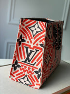 LV CRAFTY ONTHEGO GM CRÈME ET MONOGRAMME ROUGE TOILE GÉANTE