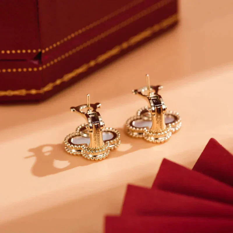 [Shinejoy]Boucles d'oreilles clous CLOVER MEDIUM 1 MOTIFS BLANC MOP