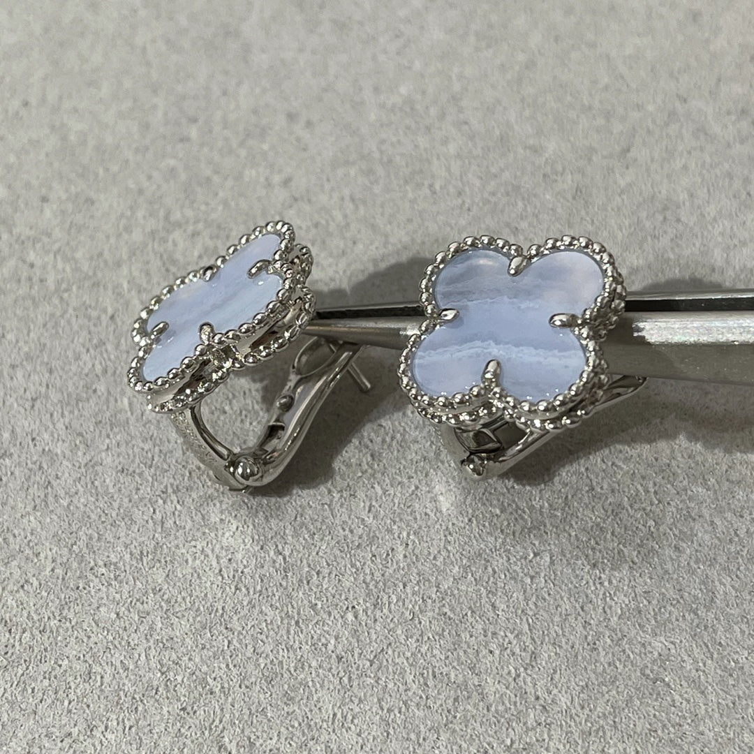 [Shinejoy]CLOVER CHALCEDONY SILVER STUD EARRINGS