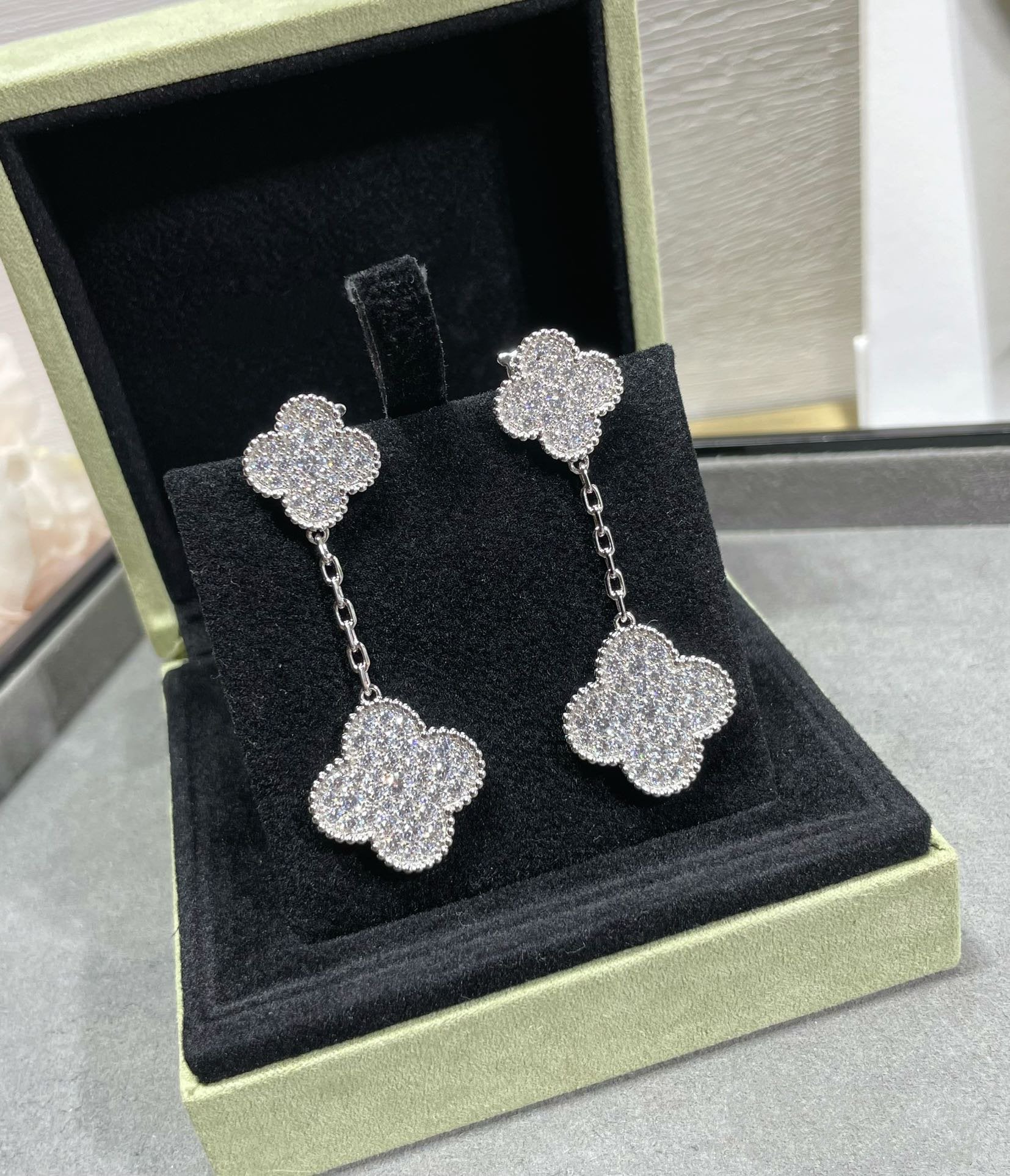 [Shinejoy]CLOVER 2 MOTIFS DIAMOND PAVED SILVER EARRINGS