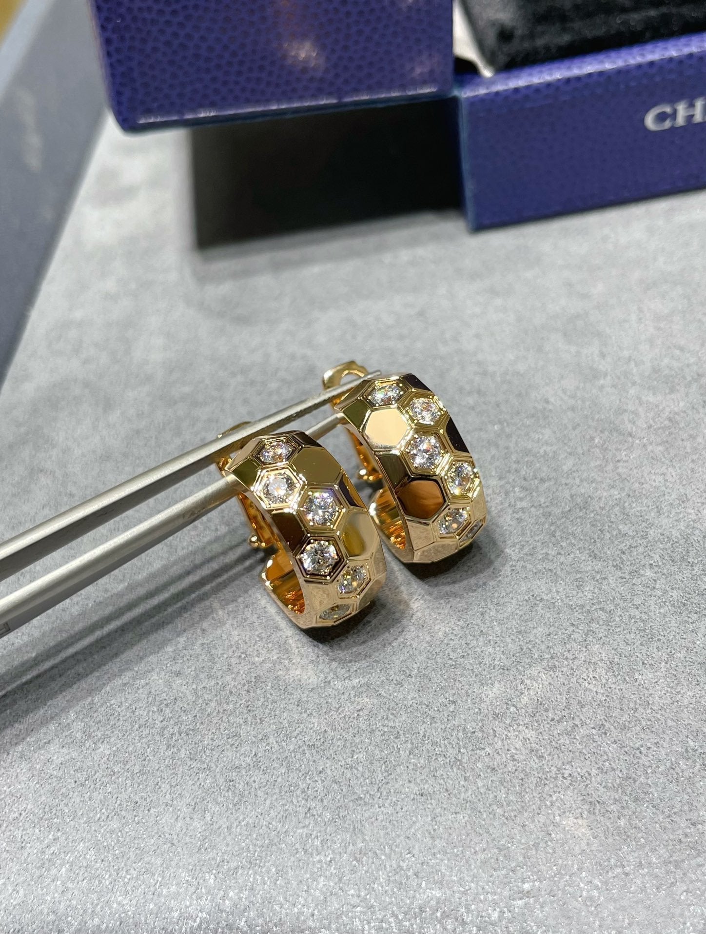 [Shinejoy]BEE LOVE DIAMOND HOOP EARRINGS