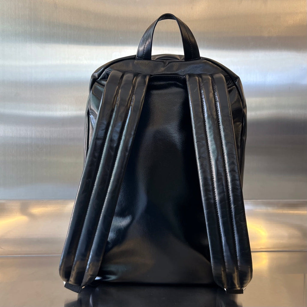 SAC À DOS EN CUIR D'AGNEAU NOIR ARCHÉTYPE 46, TAILLE MOYENNE