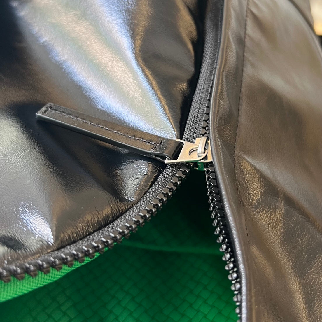 SAC À DOS EN CUIR D'AGNEAU NOIR ARCHÉTYPE 46, TAILLE MOYENNE