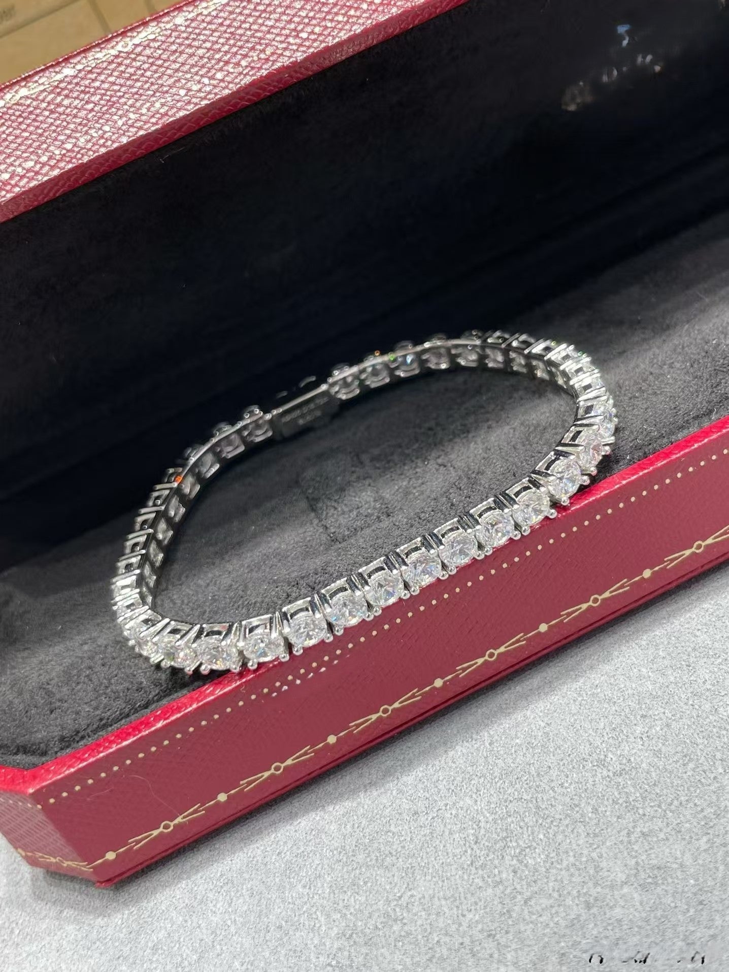[Shinejoy jewelrys]TENNIS BRACELET WITH FULL DIAMOND SETTING