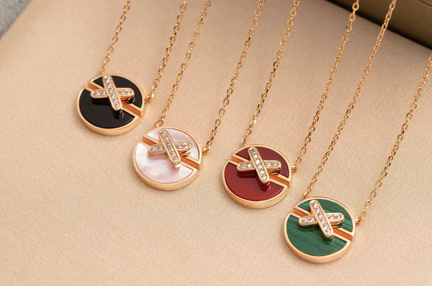 [Shinejoy]JEUX DE ROSE GOLD DIAMOND NECKLACE