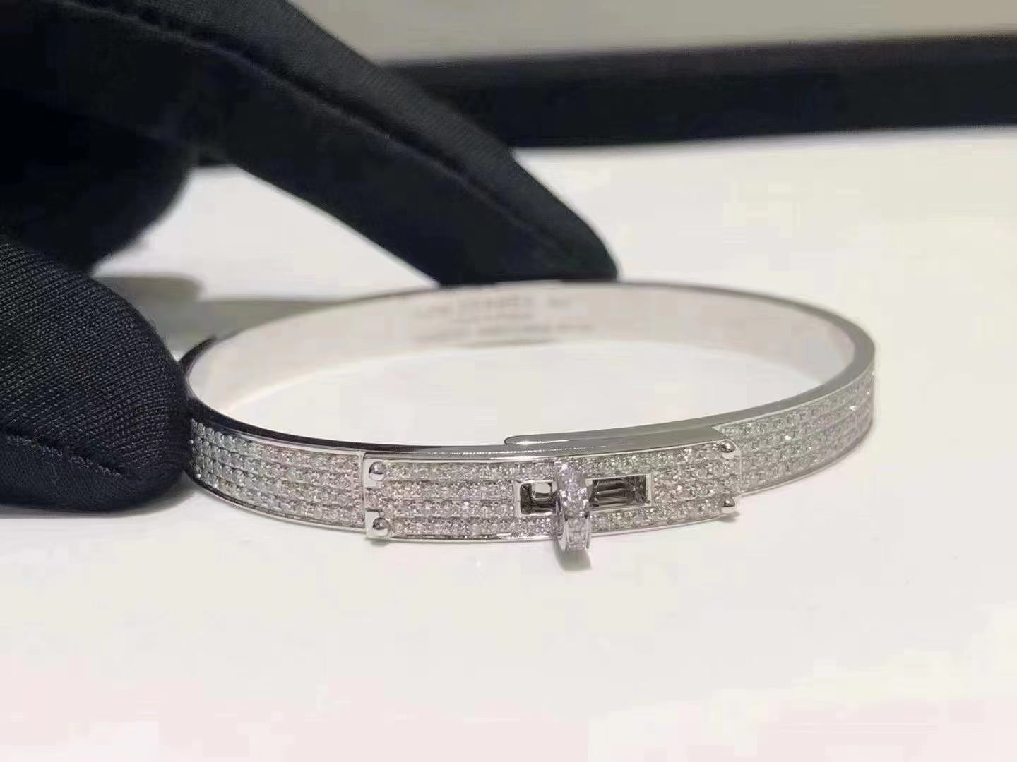 [Shinejoy] BRACELET HM KELLY EN ARGENT ET ENTIÈREMENT PARGENTÉ DE DIAMANTS