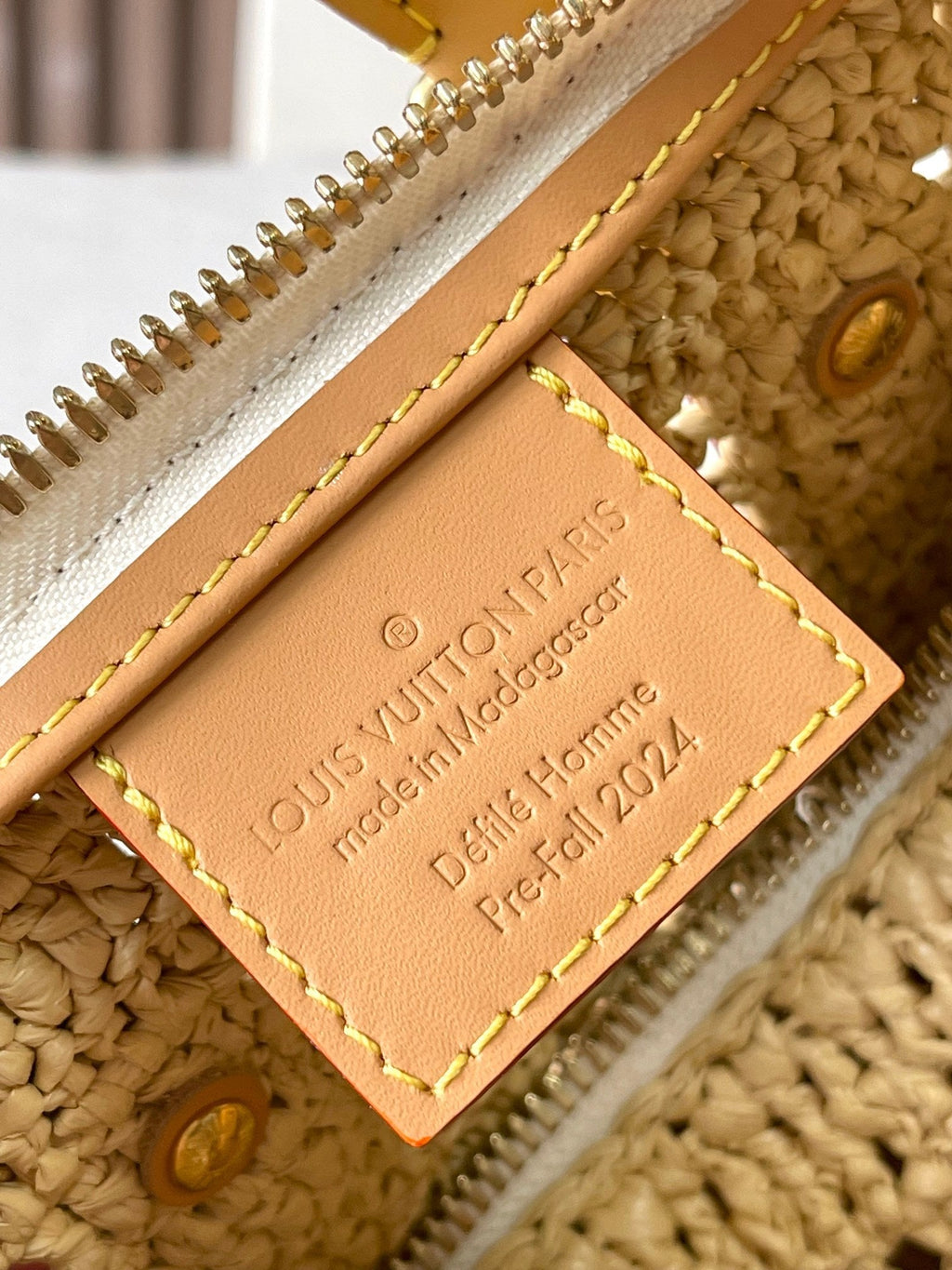 KEEPALL BANDOULIÈRE 25 EN RAFFIA CROCHÉ BEIGE ET GARNITURE EN CUIR DE VEAU