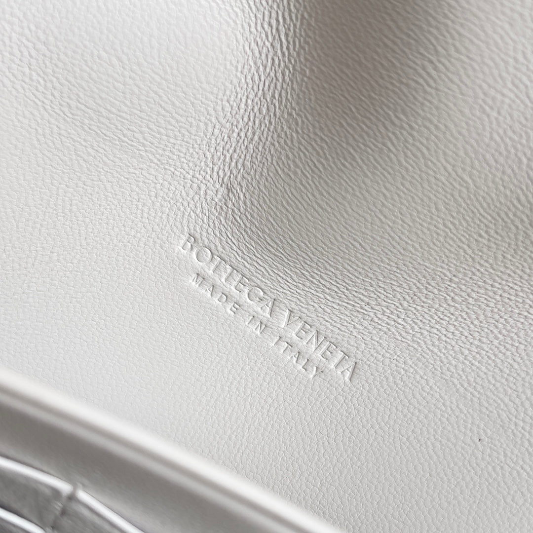 アンディアモ バッグ 19 ホワイト カーフスキン