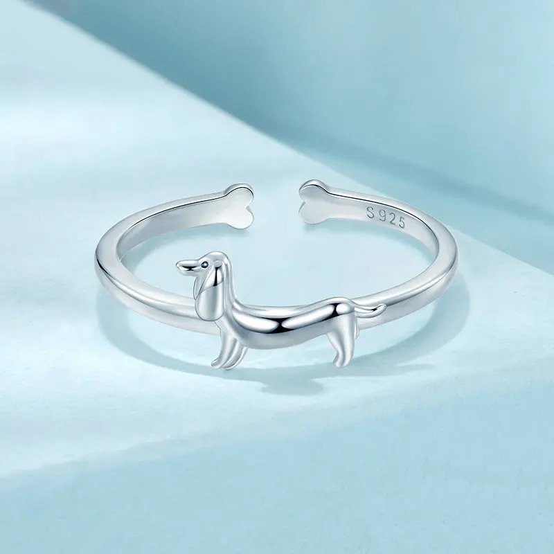 Bague ouverte pour adorable chien de compagnie
