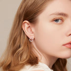 Boucles d'oreilles puces rondes en moissanite Forever Clear