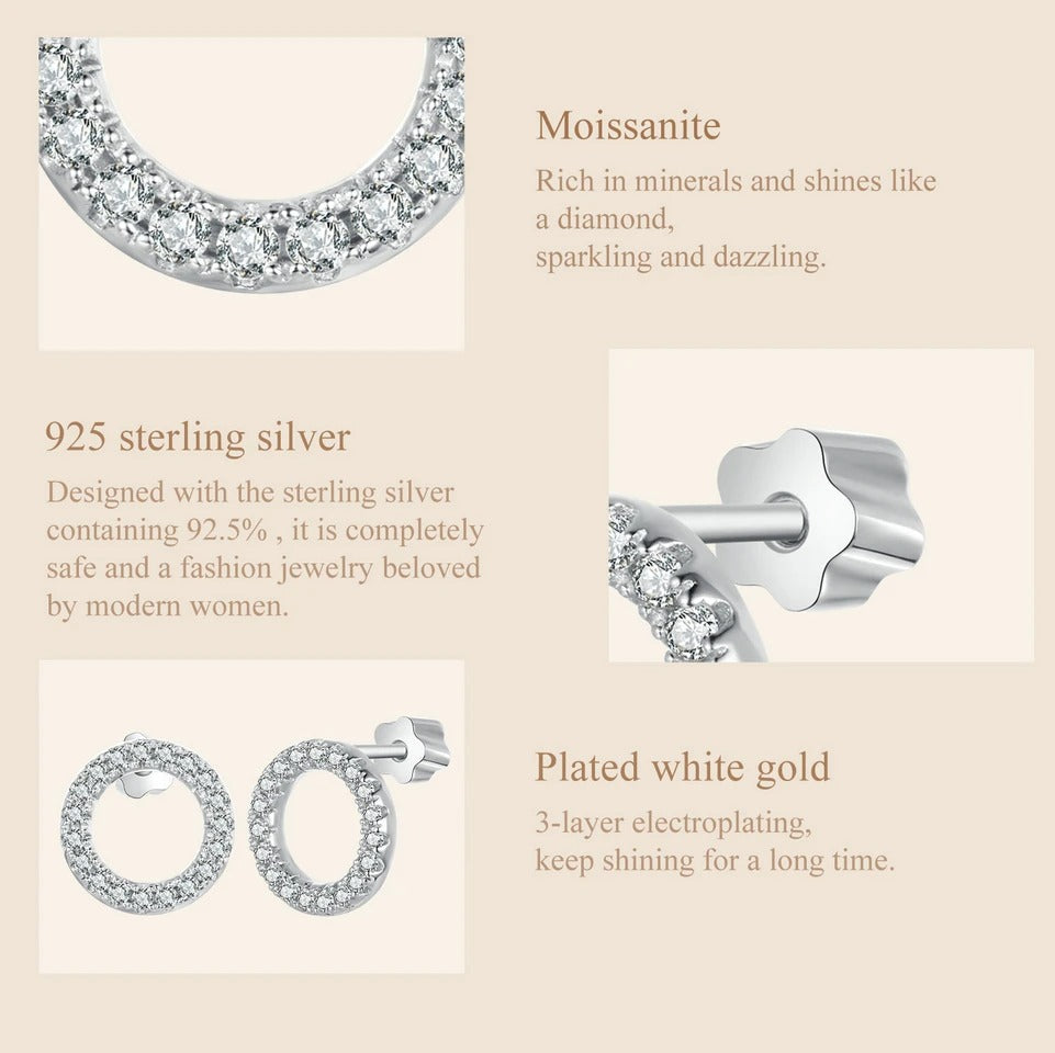 Boucles d'oreilles puces rondes en moissanite Forever Clear
