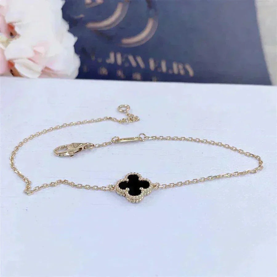 [Shinejoy]CLOVER ONYX SINGLE FLOWER BRACELET
